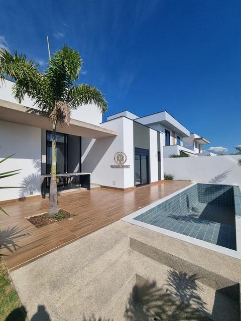 Casa à venda em Campinas, Loteamento Residencial Arborais, com 3 suítes, com 200 m²