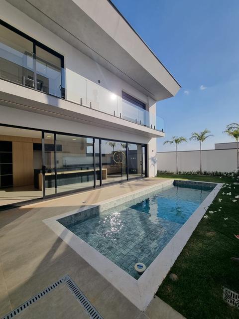 Casa à venda em Campinas, 360m², 5 suítes e piscina - Residencial Arborais Campinas
